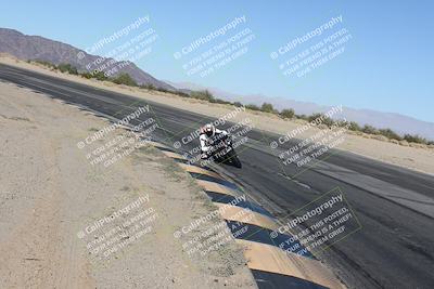 media/Dec-01-2025-Moto Forza (Mon) [[2daa91e15f]]/2-Intermediate Group/Session 4 (Turn 10 Inside)/